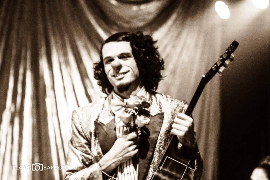 Rodrigo da Rosa como Palhaço Graveto